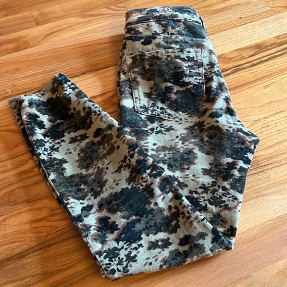 Anthro Pilcro Cords - Picture 8 of 8